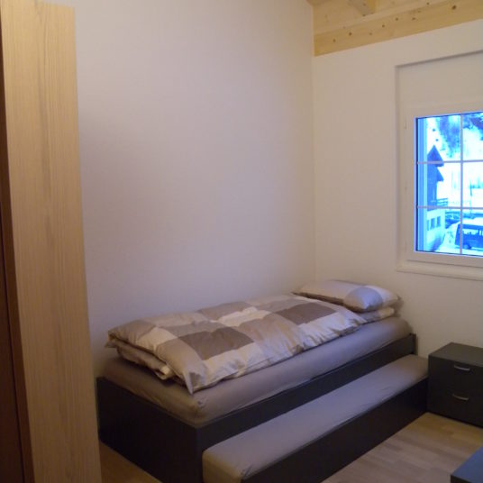 Chambre 2, lit déplié, appartement Täsch